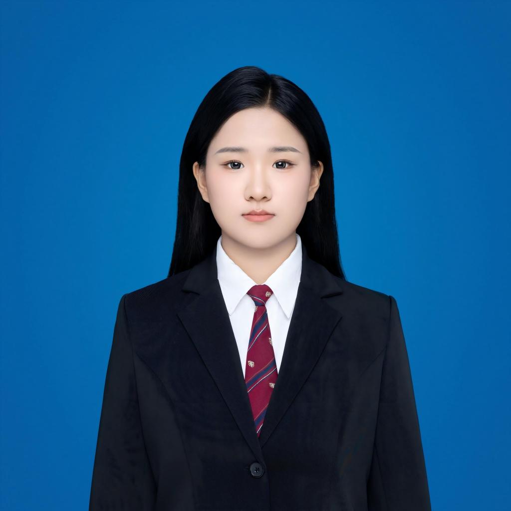 国际时尚学院24服设工艺专本贯通二班陶子涵